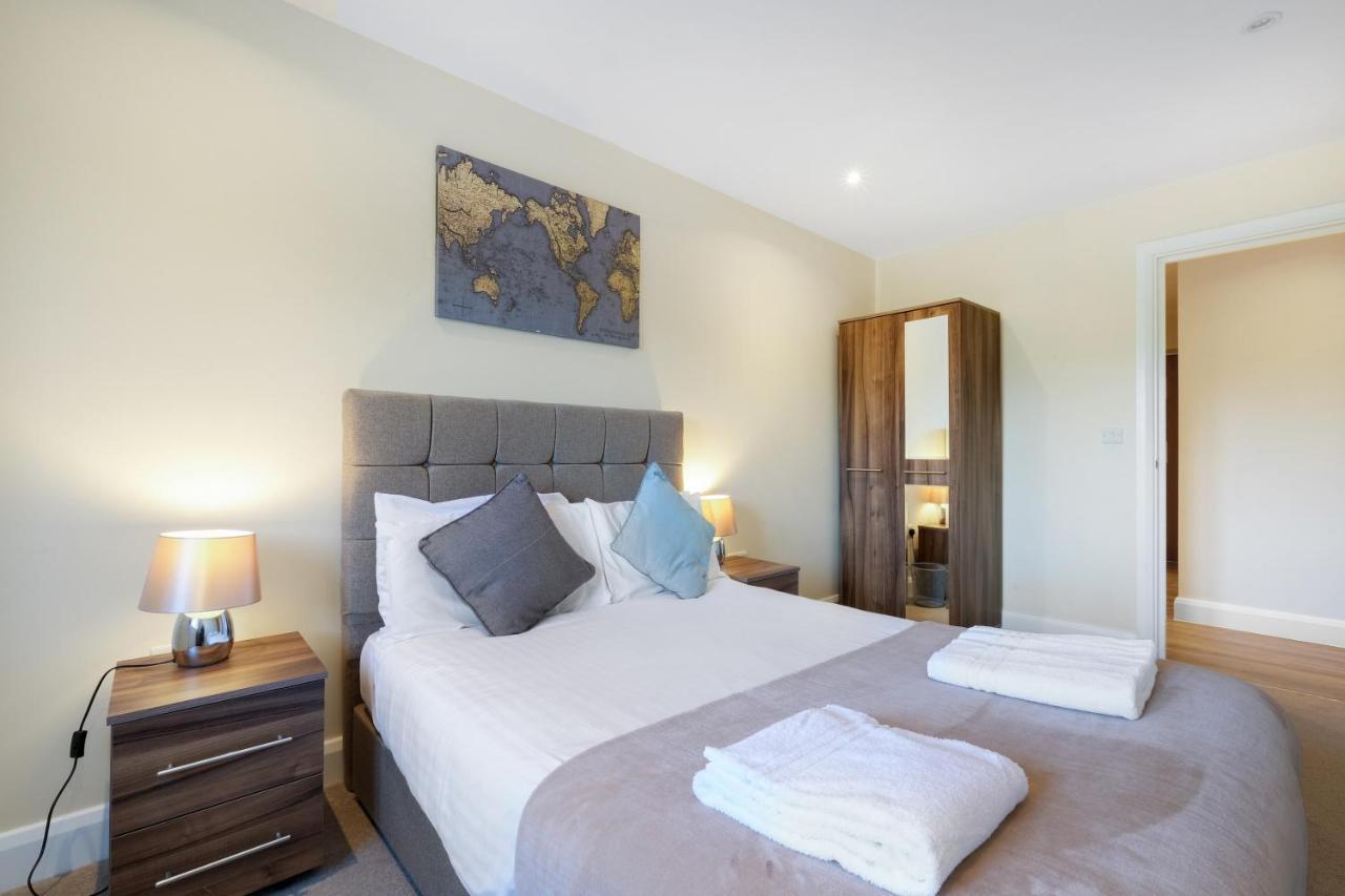 London Heathrow Living Serviced Apartments By Ferndale ستانويل المظهر الخارجي الصورة