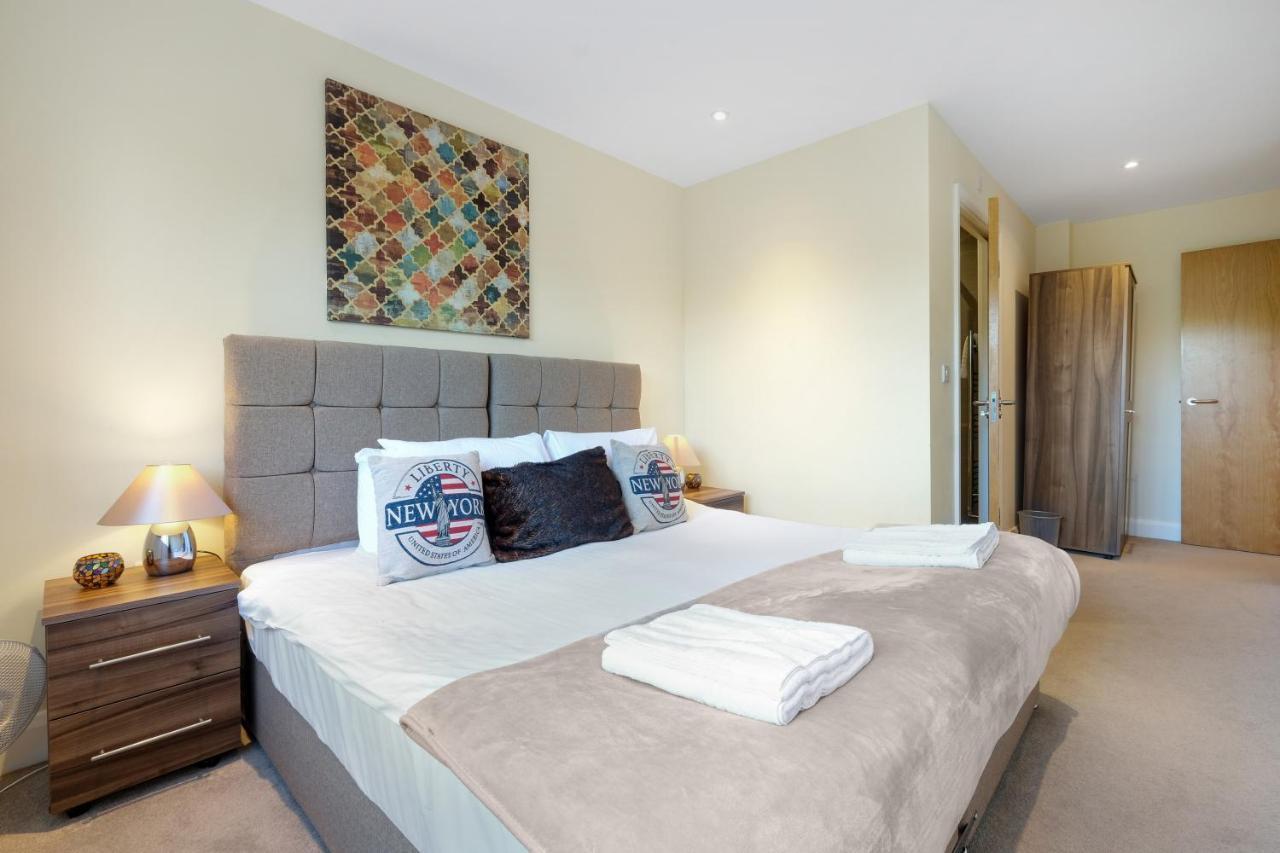 London Heathrow Living Serviced Apartments By Ferndale ستانويل المظهر الخارجي الصورة