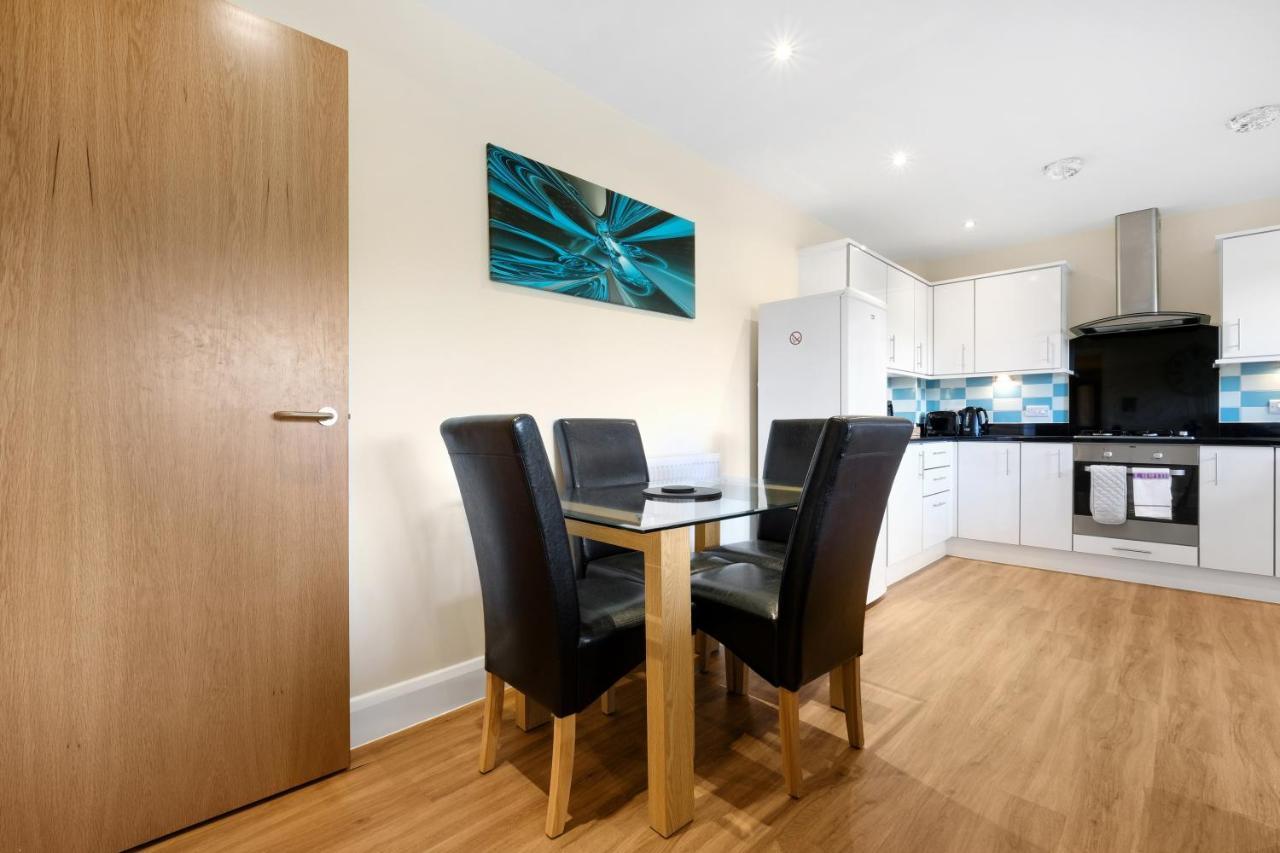 London Heathrow Living Serviced Apartments By Ferndale ستانويل المظهر الخارجي الصورة