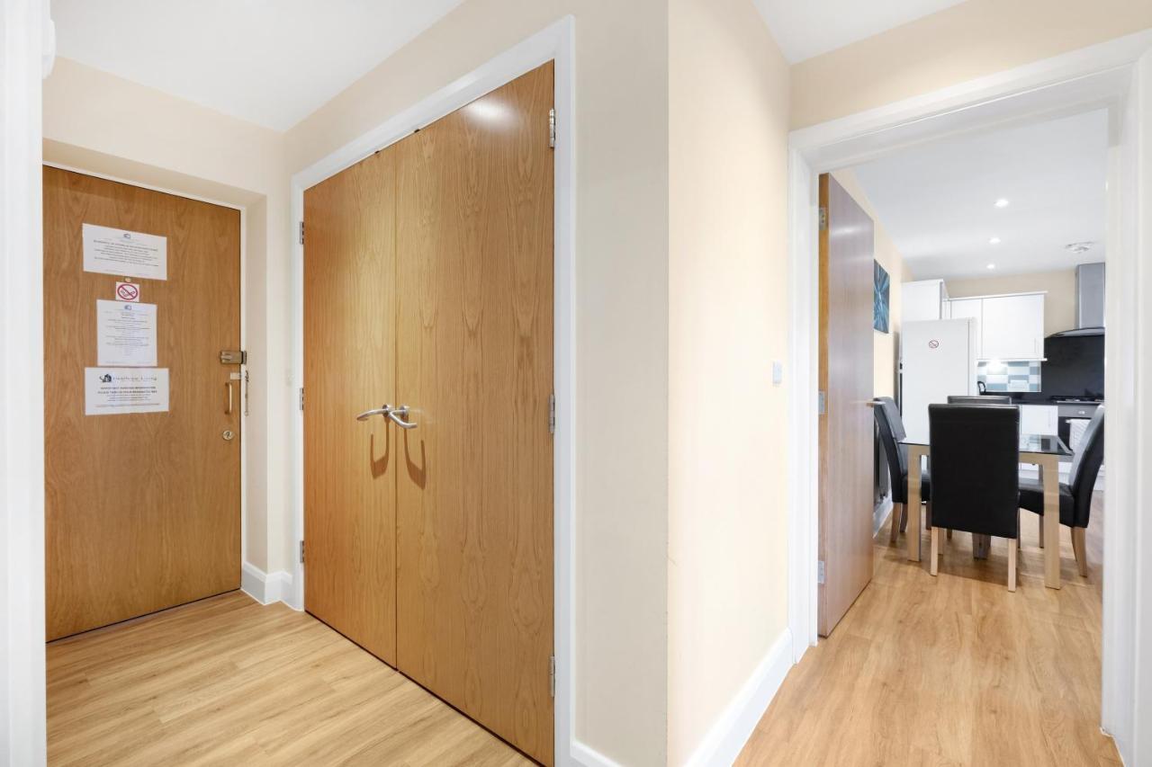London Heathrow Living Serviced Apartments By Ferndale ستانويل المظهر الخارجي الصورة