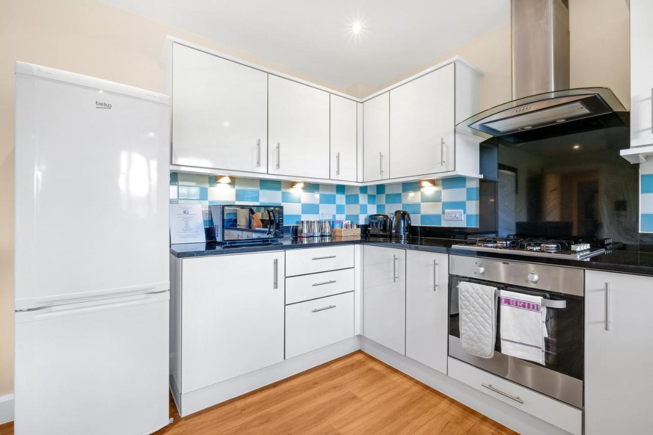 London Heathrow Living Serviced Apartments By Ferndale ستانويل المظهر الخارجي الصورة