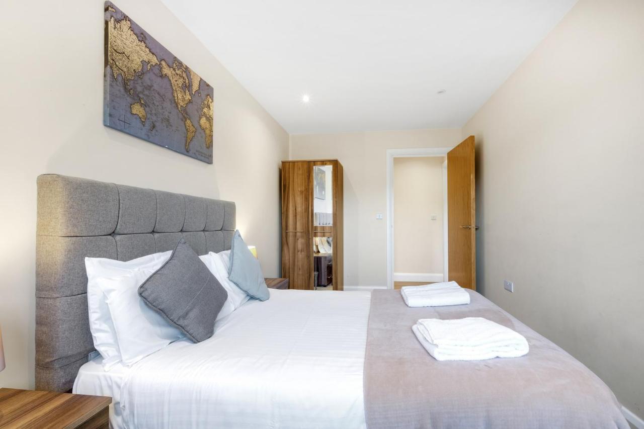 London Heathrow Living Serviced Apartments By Ferndale ستانويل المظهر الخارجي الصورة