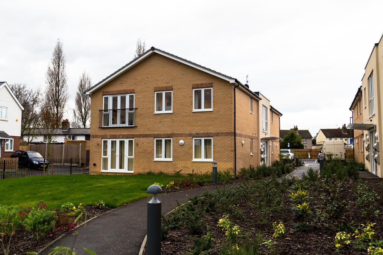 London Heathrow Living Serviced Apartments By Ferndale ستانويل المظهر الخارجي الصورة