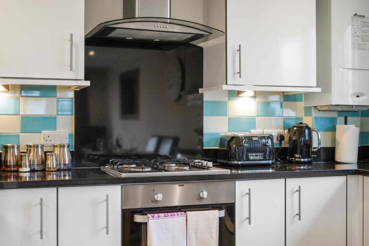 London Heathrow Living Serviced Apartments By Ferndale ستانويل المظهر الخارجي الصورة