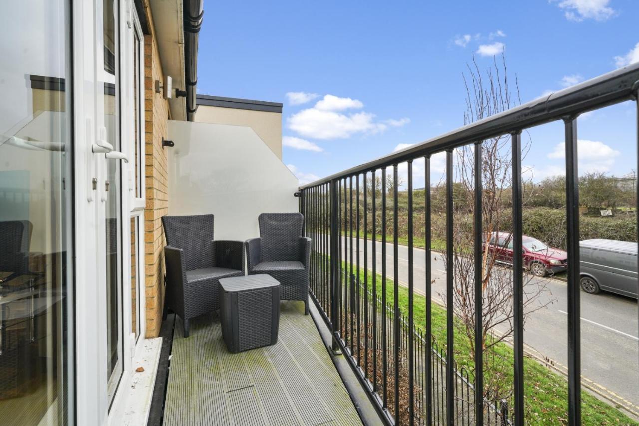 London Heathrow Living Serviced Apartments By Ferndale ستانويل المظهر الخارجي الصورة