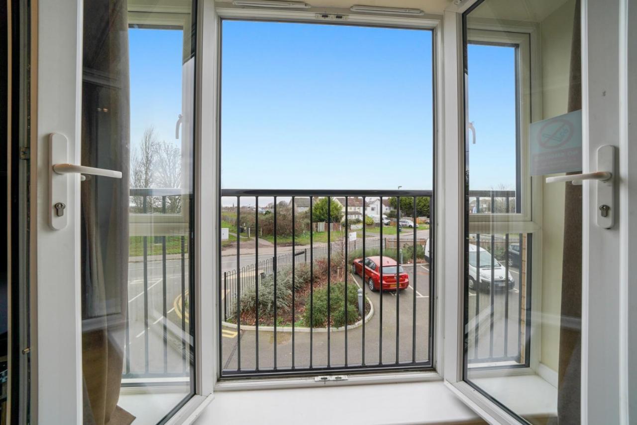 London Heathrow Living Serviced Apartments By Ferndale ستانويل المظهر الخارجي الصورة